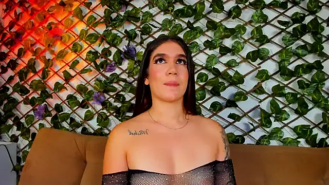 kloe bella online show from 09.16.25