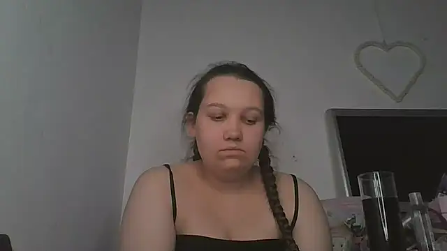 Snapshot of lu_official1 chatting on 11.23.25 lu official1 online show from 11.23.25