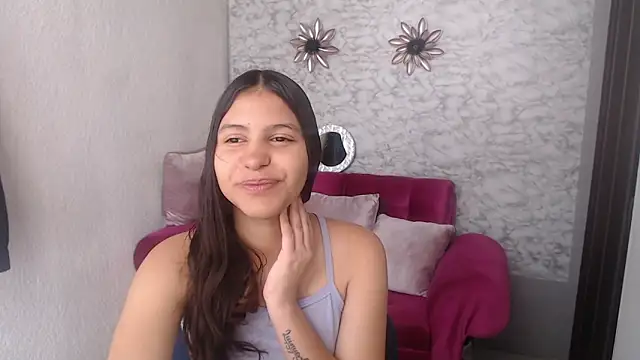 Snapshot of Evagirl69 chatting on 10.02.25 Evagirl69 online show from 10.02.25