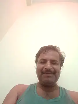 Snapshot of vardh033 chatting on 09.17.25 vardh033 online show from 09.17.25