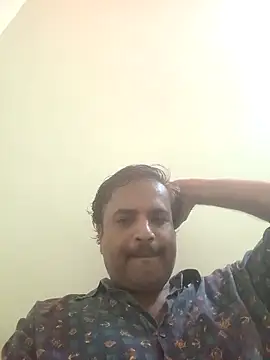 Snapshot of vardh033 chatting on 09.19.25 vardh033 online show from 09.19.25