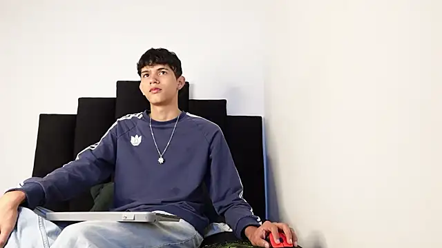 alexmark  online show from 10.20.25