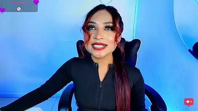 Naiaa Cruz online show from 05.21.26