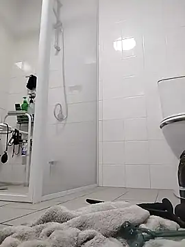 Snapshot of rivocumslut chatting on 10.19.25 rivocumslut online show from 10.19.25