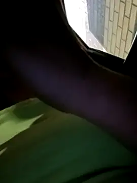 DeziBaby1087 online show from 04.10.26