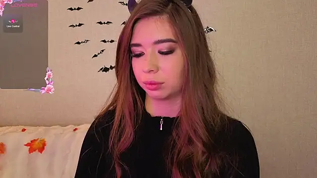 Snapshot of evapuffy chatting on 10.28.25 evapuffy online show from 10.28.25