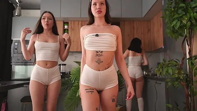 Anny Molly online show from 04.17.26