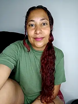 Snapshot of zafiro_93 chatting on 09.22.25 zafiro 93 online show from 09.22.25