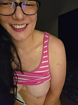 Snapshot of Swiss_Lady chatting on 06.28.26 Swiss Lady online show from 06.28.26