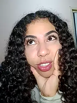 Snapshot of A_maddy chatting on 10.10.25 A maddy online show from 10.10.25