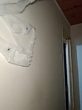 Snapshot of A_maddy chatting on 10.31.25 A maddy online show from 10.31.25