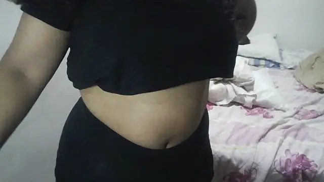 Snapshot of A_maddy chatting on 11.23.25 A maddy online show from 11.23.25