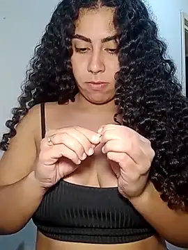 Snapshot of A_maddy chatting on 11.25.25 A maddy online show from 11.25.25