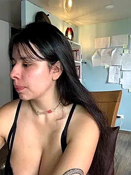 Canneela online show from 10.17.25