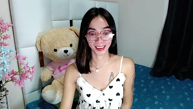diamondnaked  online show from 09.08.25