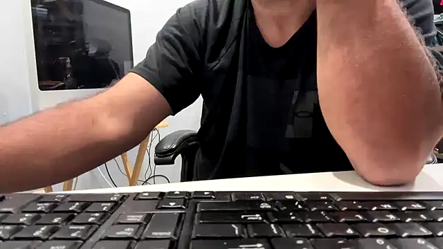 Snapshot of frankyjones8989 chatting on 09.27.25 frankyjones8989 online show from 09.27.25