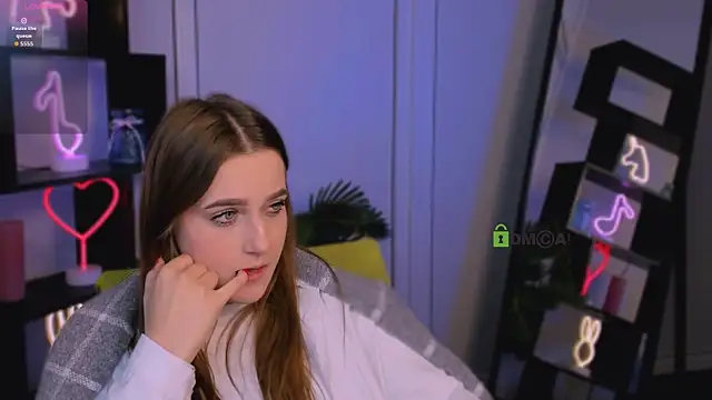 luna tin online show from 09.30.25