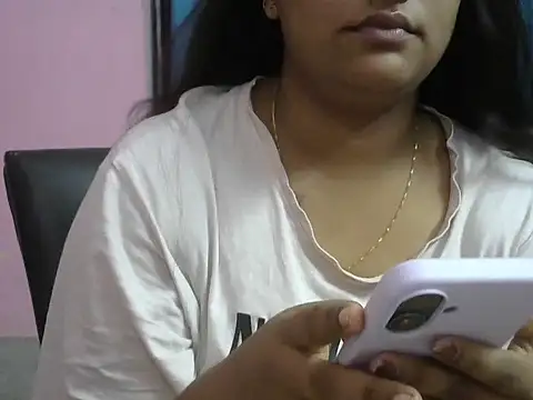 Queenxxx98 online show from 10.22.25