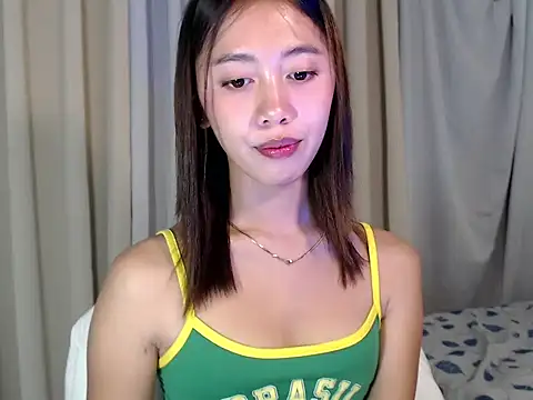 Snapshot of lovely_kiannaHugecock chatting on 09.13.25 lovely kiannaHugecock online show from 09.13.25