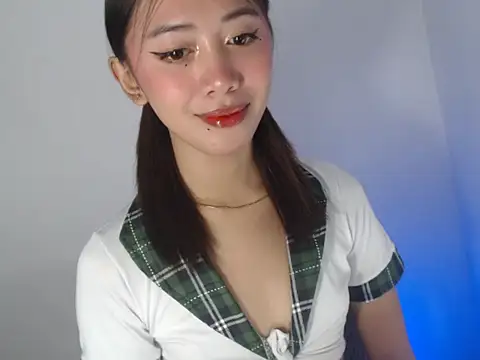 Snapshot of lovely_kiannaHugecock chatting on 09.29.25 lovely kiannaHugecock online show from 09.29.25