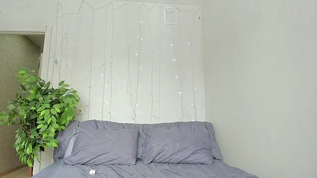 Kelly Gerzikaa online show from 03.22.26