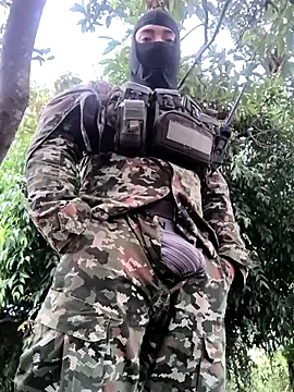 Snapshot of lamejorpene chatting on 10.10.25 lamejorpene online show from 10.10.25