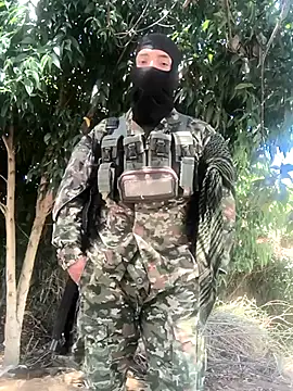 Snapshot of lamejorpene chatting on 10.13.25 lamejorpene online show from 10.13.25