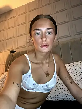 Spicy-Rosie20 online show from 01.13.26