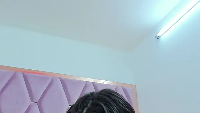 MaskedGirl  online show from 10.16.25