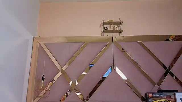 Sophia moo  online show from 10.21.25