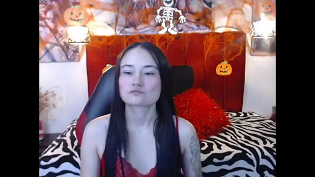 Snapshot of CindySweet_1 chatting on 10.16.25 CindySweet 1 online show from 10.16.25