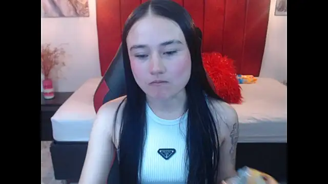 Snapshot of CindySweet_1 chatting on 11.24.25 CindySweet 1 online show from 11.24.25