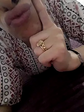 Snapshot of Ahalm chatting on 09.11.25 Ahalm online show from 09.11.25