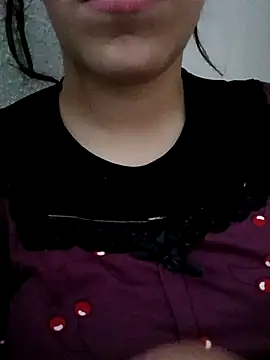 Snapshot of Ahalm chatting on 10.02.25 Ahalm online show from 10.02.25