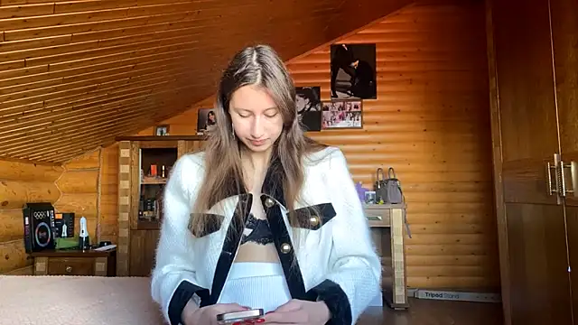 Shyselly online show from 09.13.25