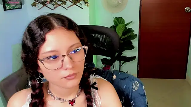 Krysten Riter online show from 11.26.25