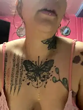 Snapshot of emperatrixsex chatting on 09.30.25 emperatrixsex online show from 09.30.25