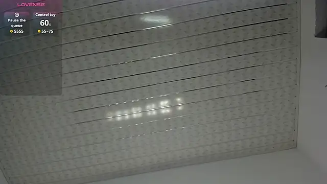 Zahra milks online show from 09.29.25