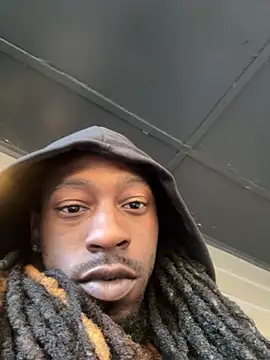 Snapshot of Scattyboo chatting on 11.11.25 Scattyboo online show from 11.11.25