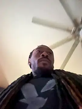 Snapshot of Scattyboo chatting on 12.03.25 Scattyboo online show from 12.03.25