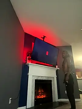 Snapshot of Scattyboo chatting on 12.04.25 Scattyboo online show from 12.04.25