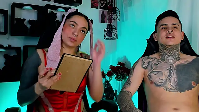 Sarahandzack online show from 10.29.25