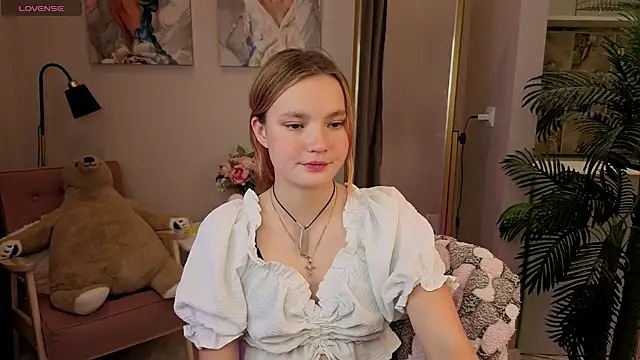 Snapshot of Ginger_Emma chatting on 10.02.25 Ginger Emma online show from 10.02.25