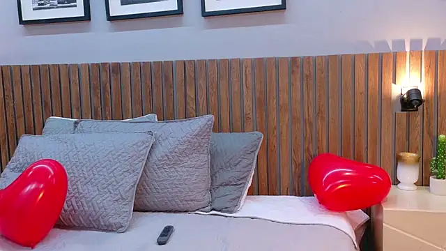 luna roja25 online show from 02.17.26