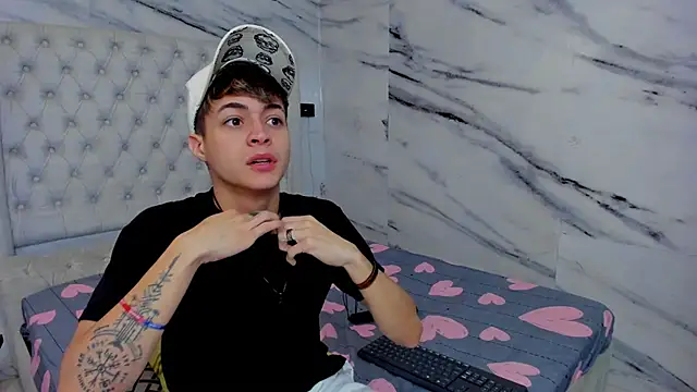 Ari and Storm online show from 12.16.25