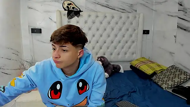 Ari and Storm online show from 01.11.26