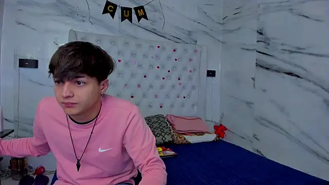 Ari and Storm online show from 05.10.26
