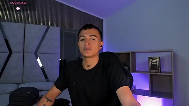 Snapshot of LiamDeep chatting on 02.14.26 LiamDeep online show from 02.14.26