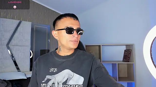 Snapshot of LiamDeep chatting on 02.20.26 LiamDeep online show from 02.20.26