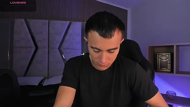 Snapshot of LiamDeep chatting on 02.21.26 LiamDeep online show from 02.21.26